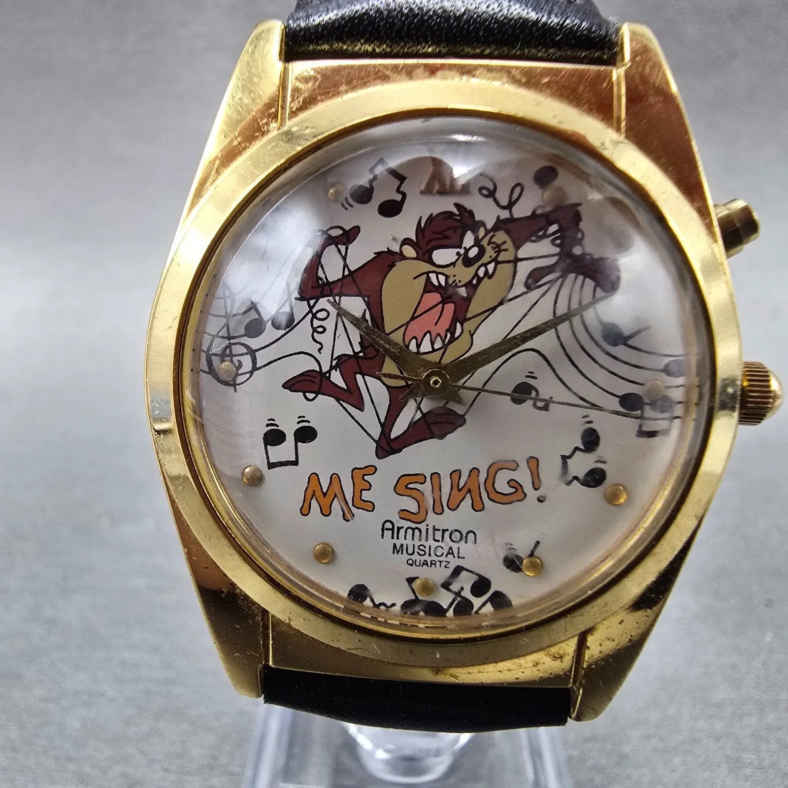 Armitron Tasmanian Devil Watch Men 32mm White Dial Gold Tone Musical New battery1