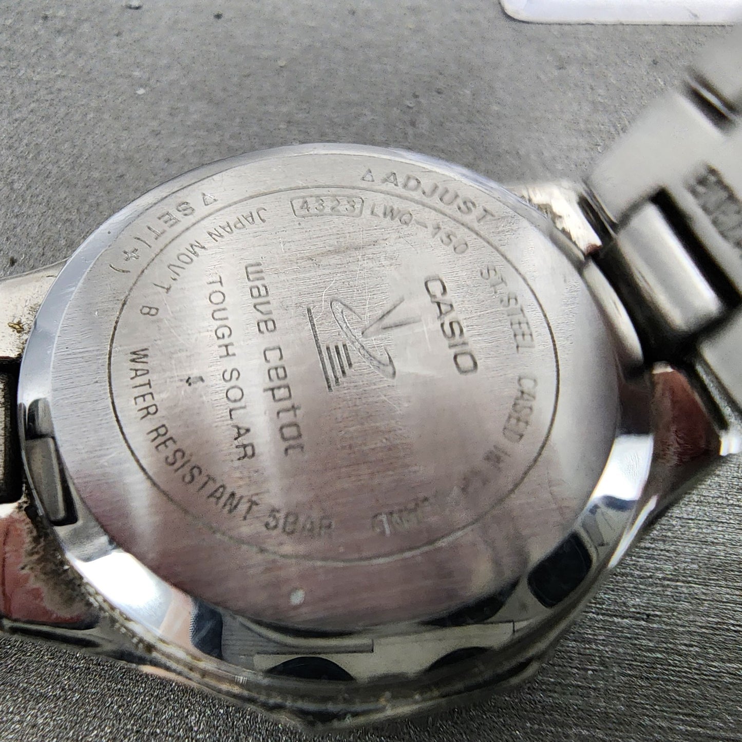 Casio Waveceptor Watch Women 30mm White Dial Silver Tone Date Round Runs LWQ1509