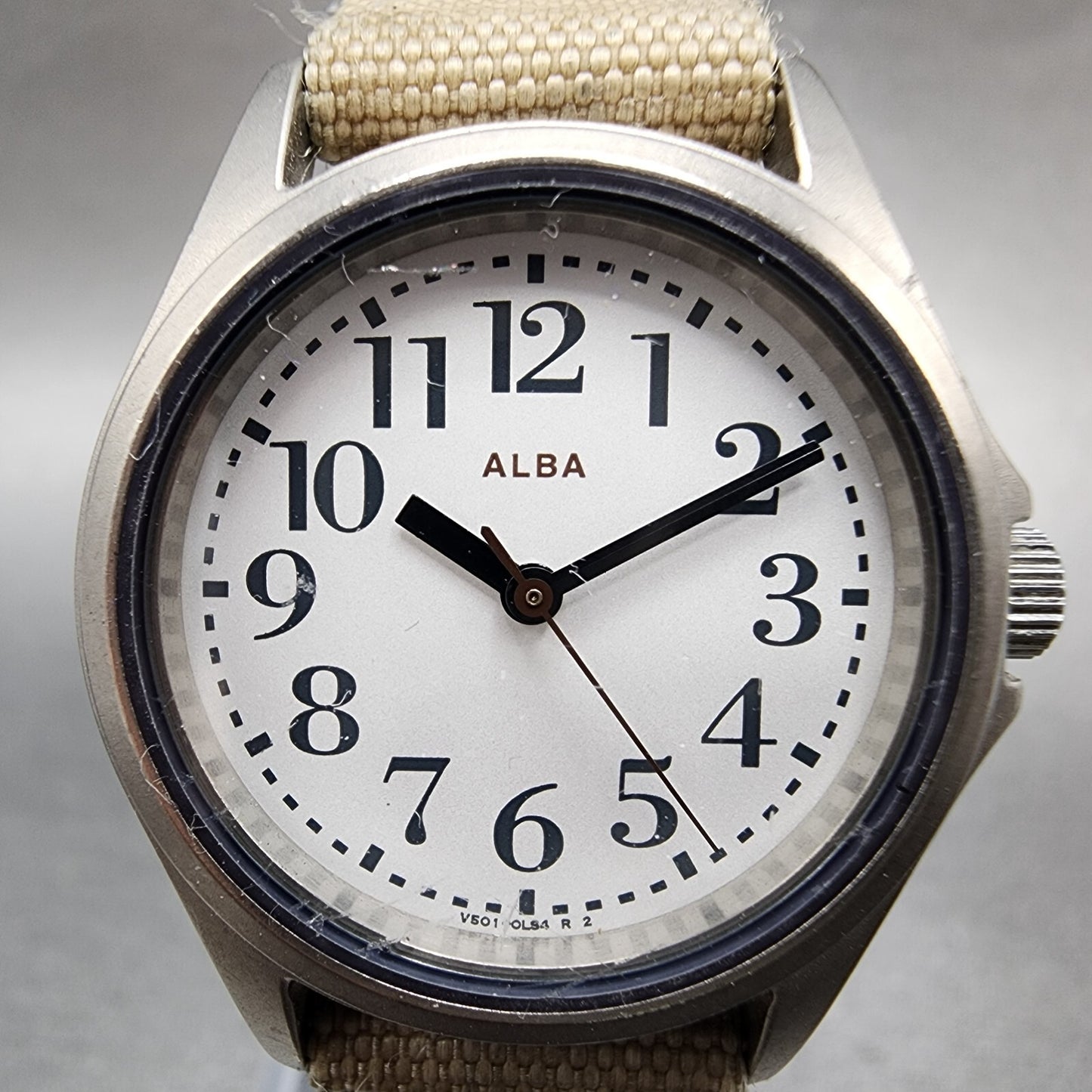 Seiko ALBA Watch Women 27mm Silver Dial Titanium Round V5010DL0 New Battery1