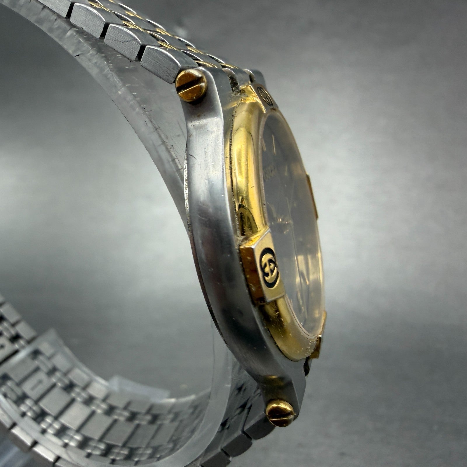 Gucci 9000M Watch Men 32mm Silver Dial Two Tone Date Round Bracelet New Battery3