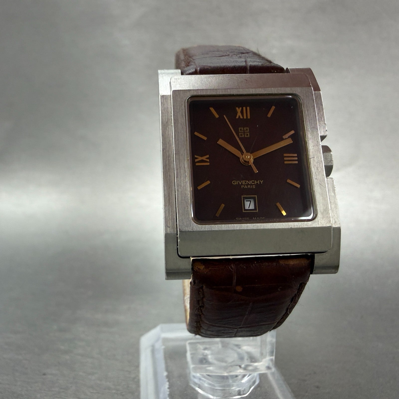 Givenchy Tank Watch Men 26mm Red Dial Silver Tone Rectangle Date New Battery5