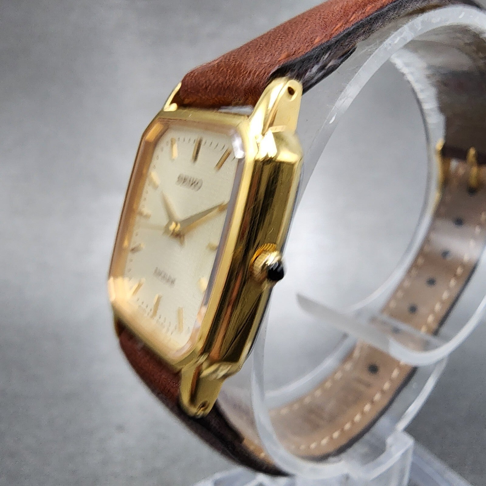 Seiko Exceline Tank Watch Women 20mm Champagne Dial Gold Plated 2j415000 NewBat2