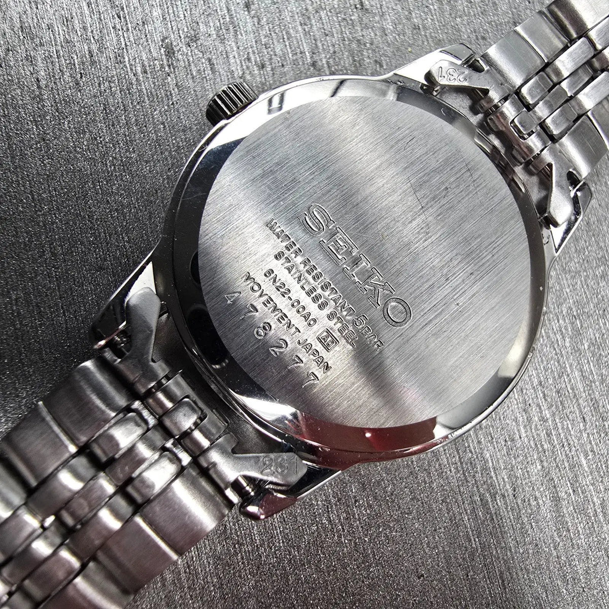 Seiko Watch Women 29mm Black Dial Silver Tone Date Round 6N22-00A0 New Battery10
