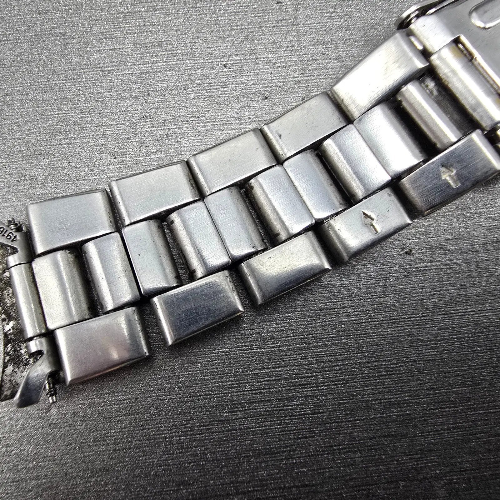 Seiko Bracelet For V742-8119 18mm Stainless Steel Two Tone 4916ZI Vintage8