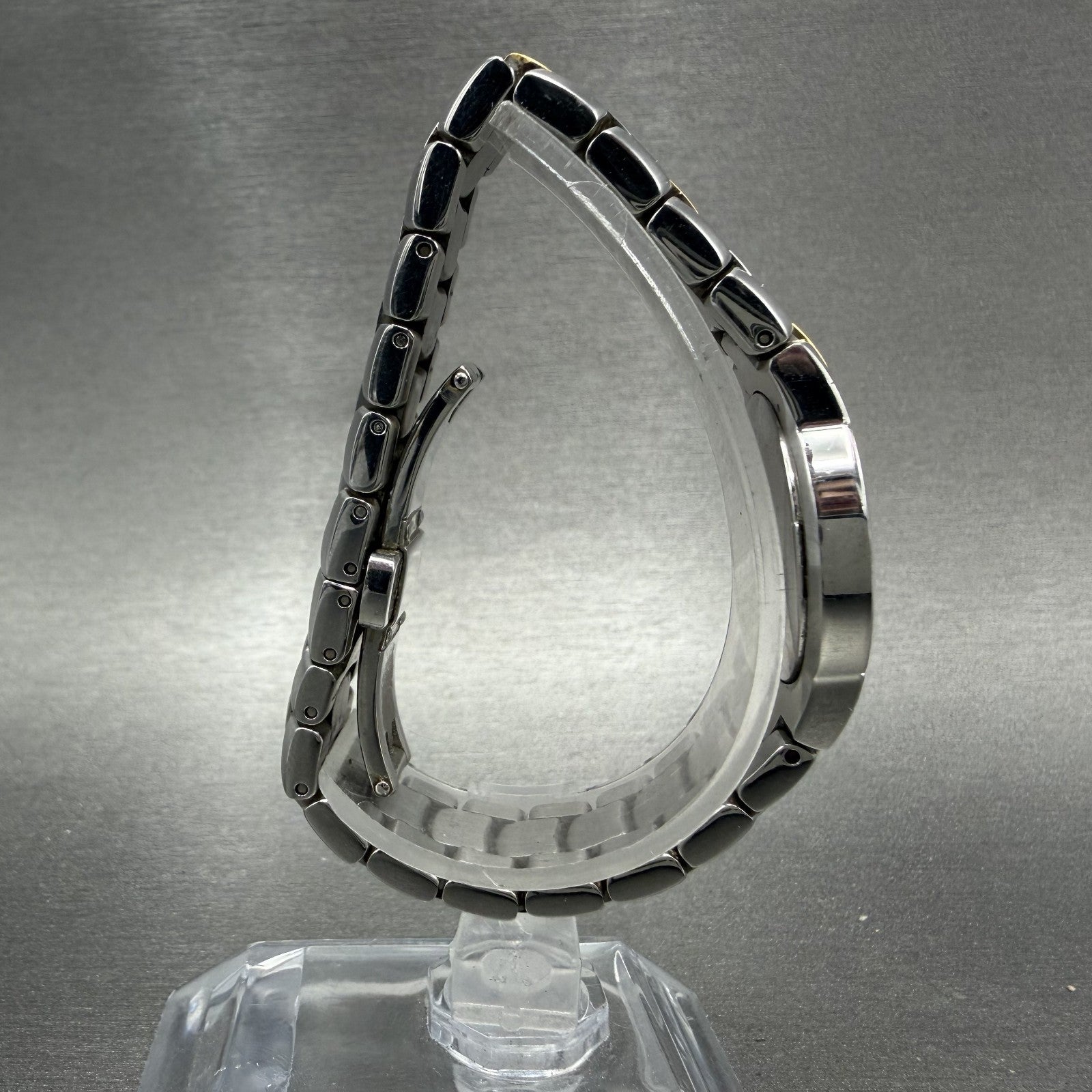 Movado Museum Watch Women 25mm Black Dial Two Tone Round 81 A1 1842 New Battery8