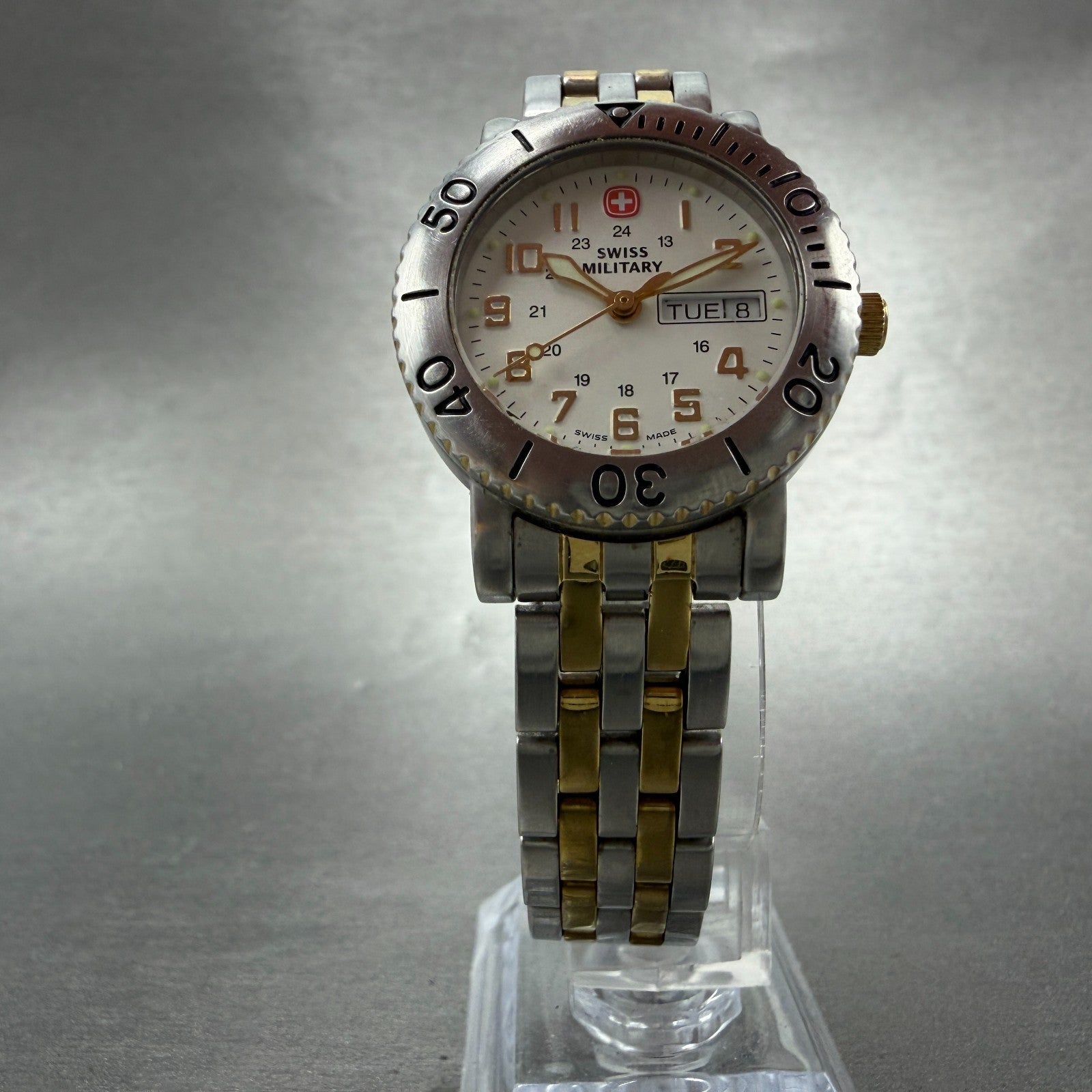 Swiss Military Watch Women 29mm White Dial Two Tone Daydate 091.1410 New Battery5