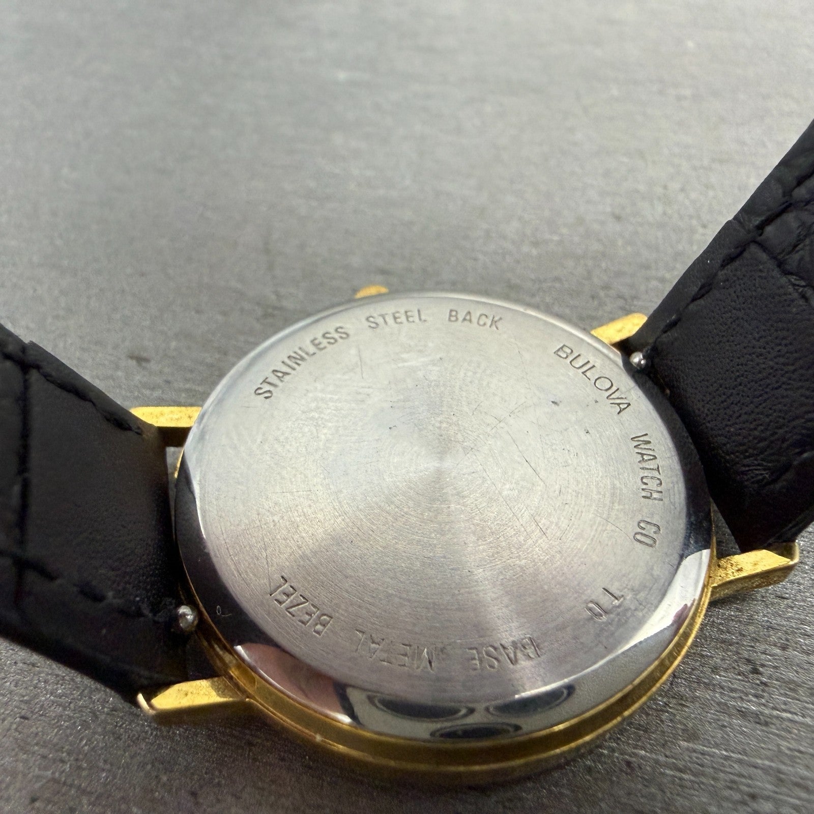 Bulova Chevrolet Watch Unisex 31mm Gold Dial Gold Tone Round 92P19 New Battery9