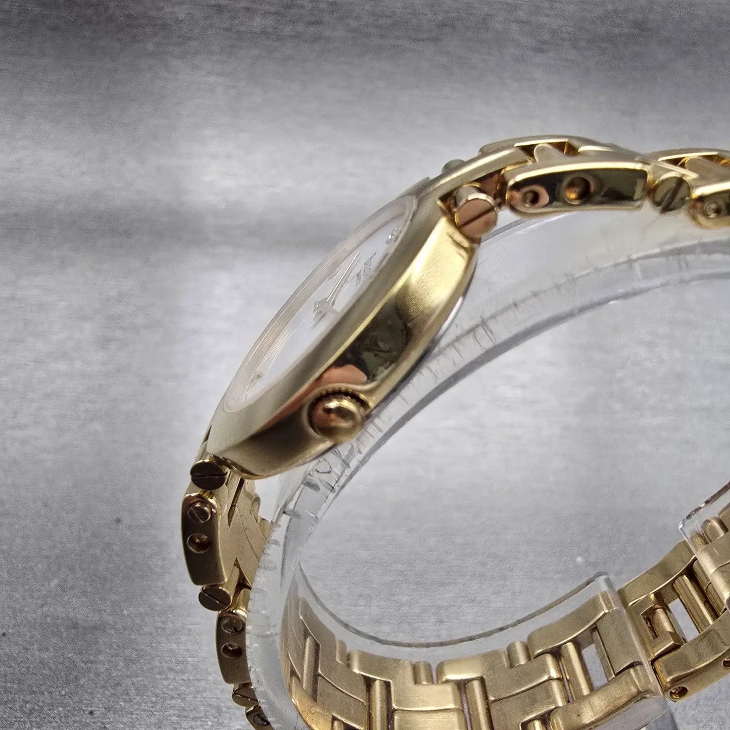 Bulova Watch Women 25mm White Dial Gold Tone Diamond Round 97P29 New Battery2