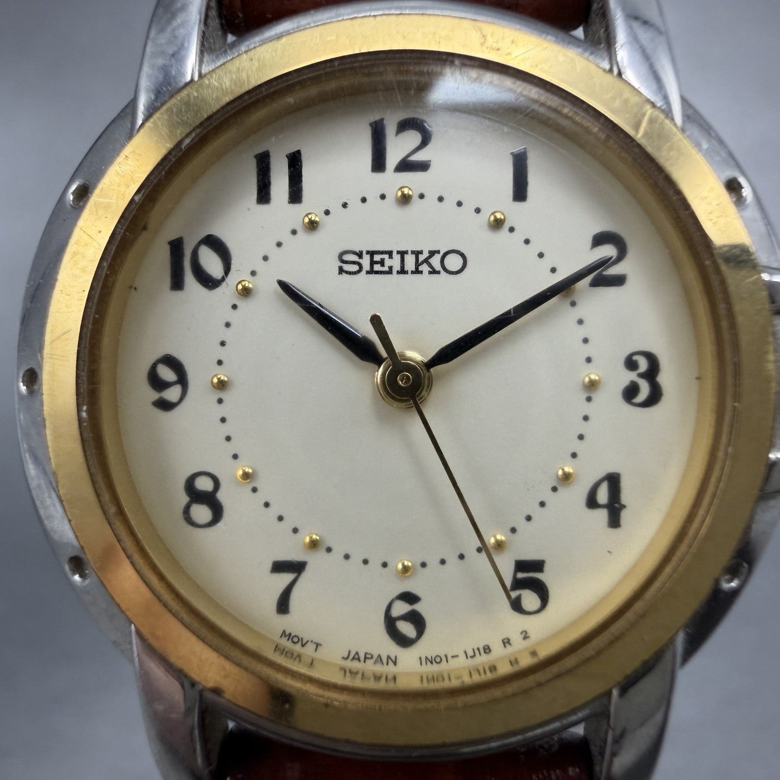 Seiko Watch Women 25mm Silver Dial Two Tone Round 1n01-0j09 New Battery1