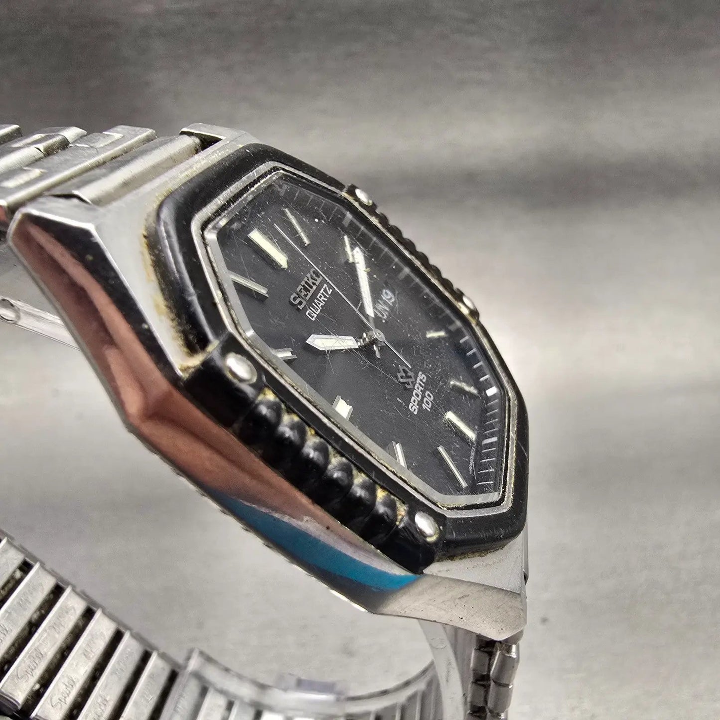 Seiko Sports 100 Watch Men 37mm Black Dial Silver Tone Daydate 6923-5079 New Bat3