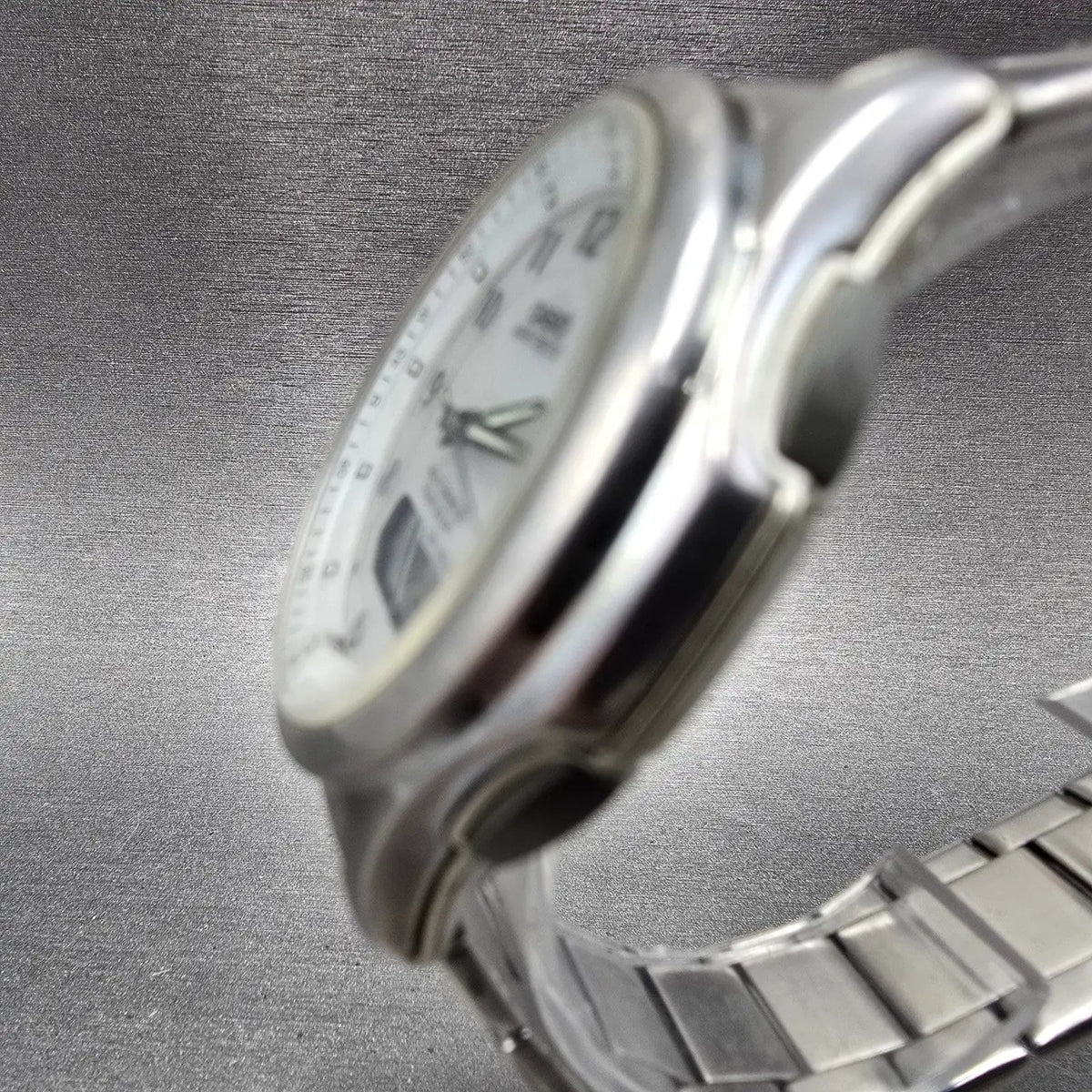 Casio Wave Ceptor Watch Men 42mm White Dial Steel Solar Analog Digital Works JP2