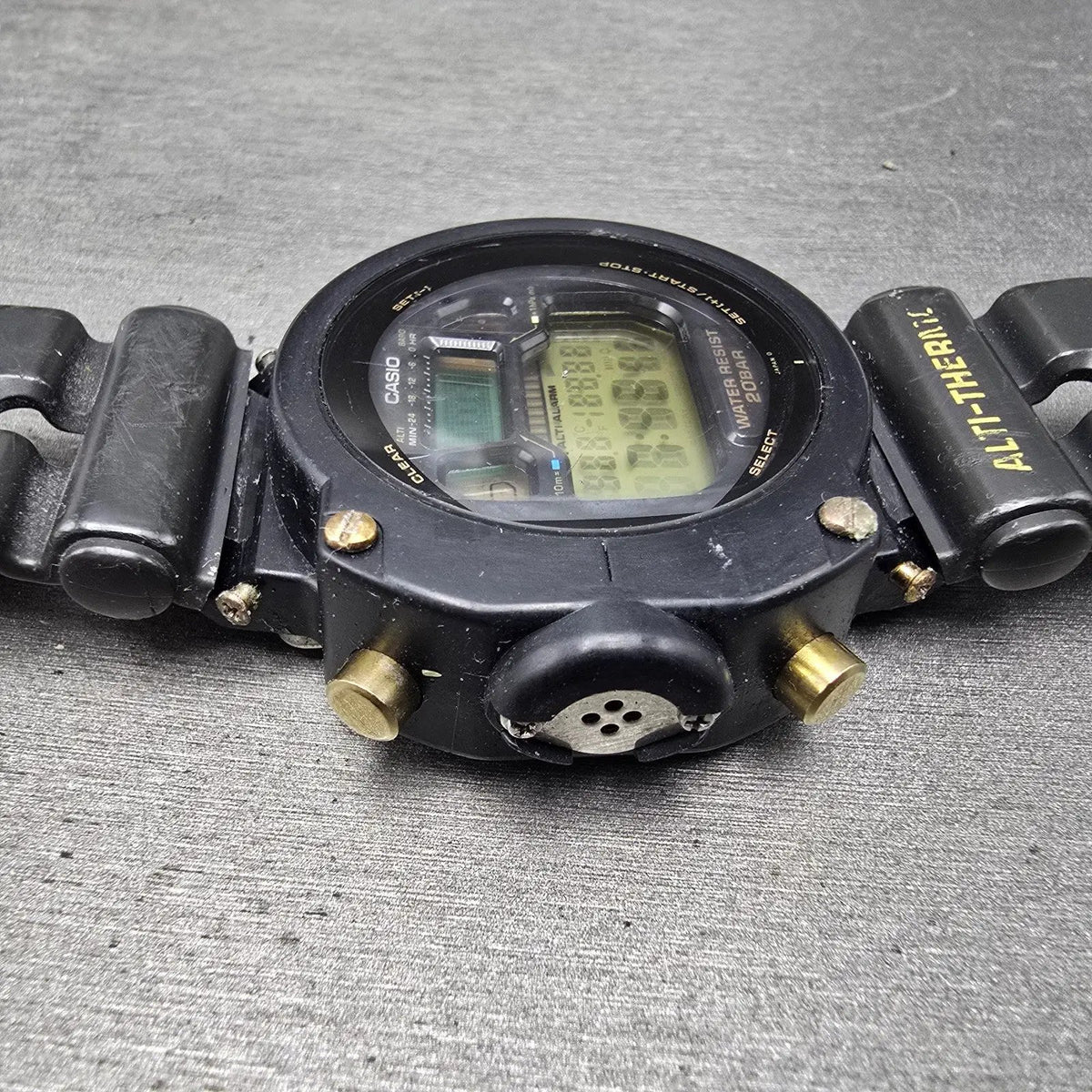 Casio G-Shock DW-6700 Watch Men 46mm Black Alarm Chrono Alti Thermo READ! NewBat5
