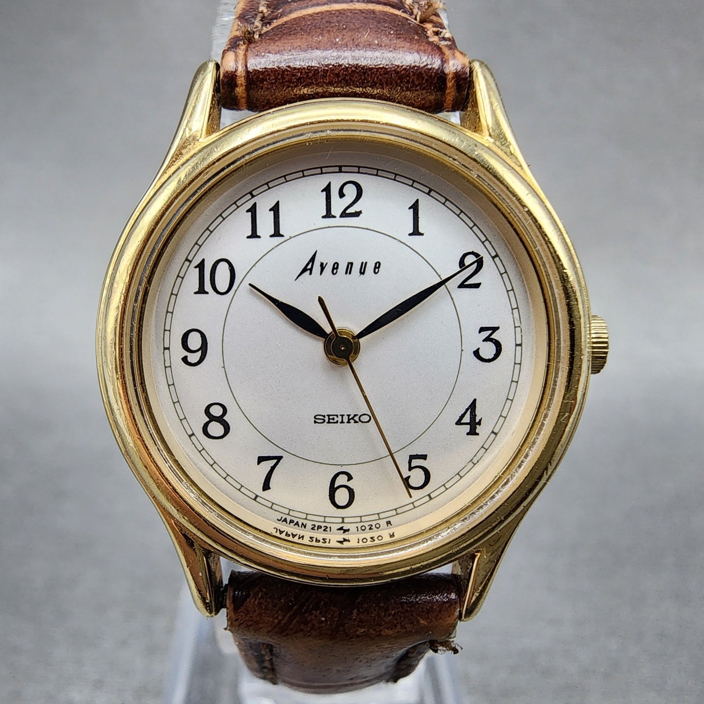 Seiko Avenue Watch Women 25mm Silver Gold Tone Round 2P210290 New Battery0