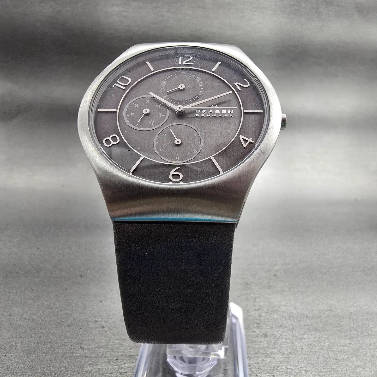 Skagen Watch Men 41mm Brown Dial Silver Tone Daydate Round SKW6116 New Battery5
