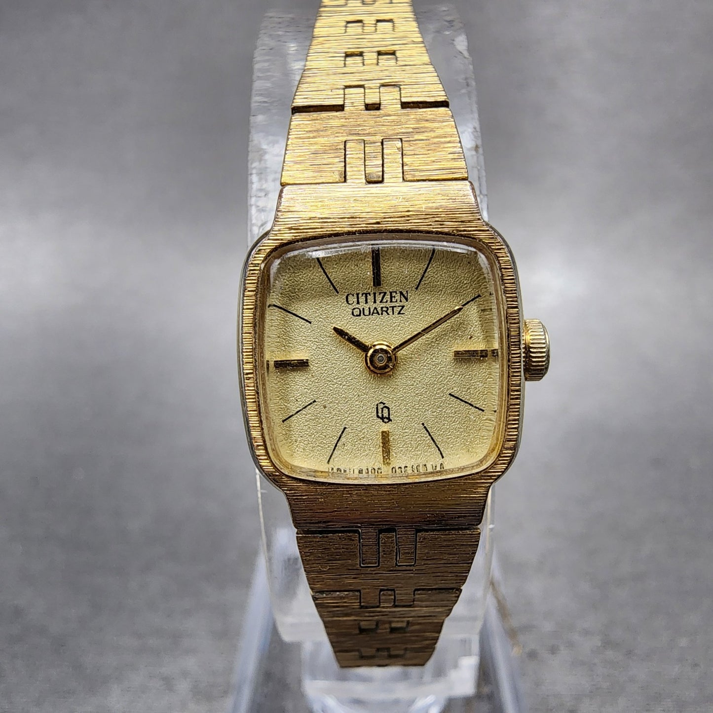 Citizen CQ Tank Watch Women 15mm Cream Dial Gold Tone Rectangle New Battery0