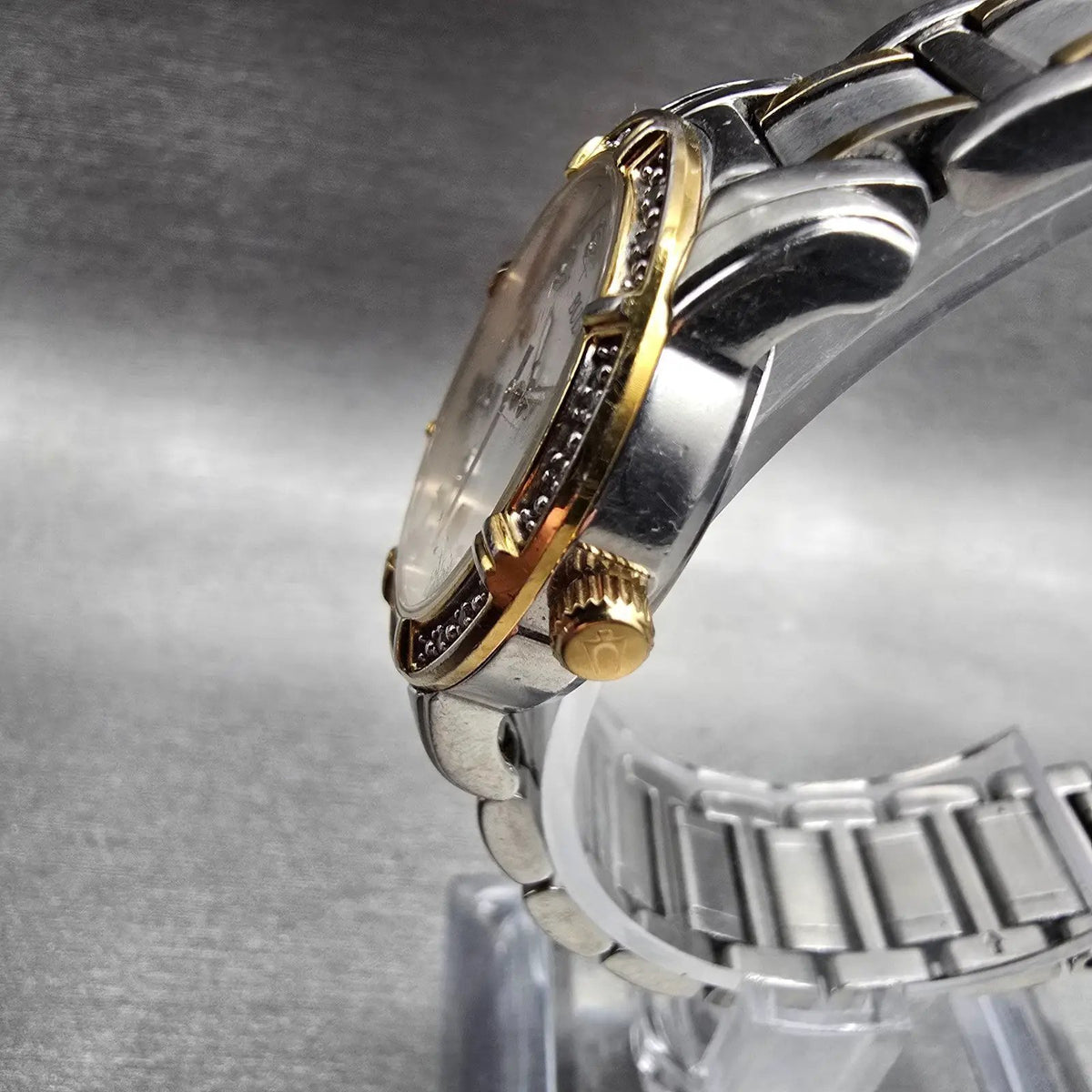 Bulova Diamond Watch Women 26mm MOP Dial Two Tone Date Round 98R107 New Batt 782