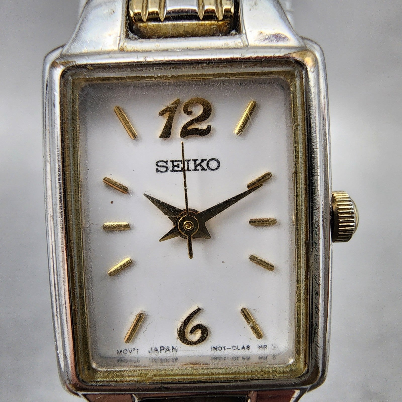 Seiko Tank Watch Women 16mm White Dial Two Tone Rectangle 1N010FH0 New Battery1