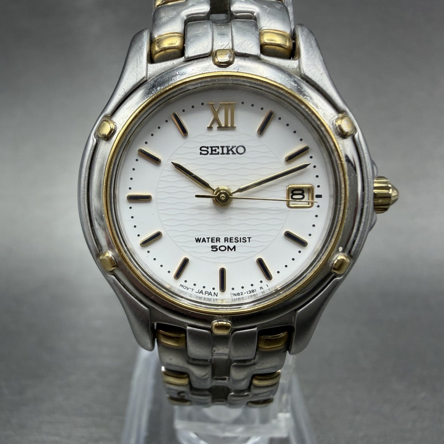 Seiko Watch Women 26mm White Dial Two Tone Date Round 7n82-0599 New Battery JGKP0