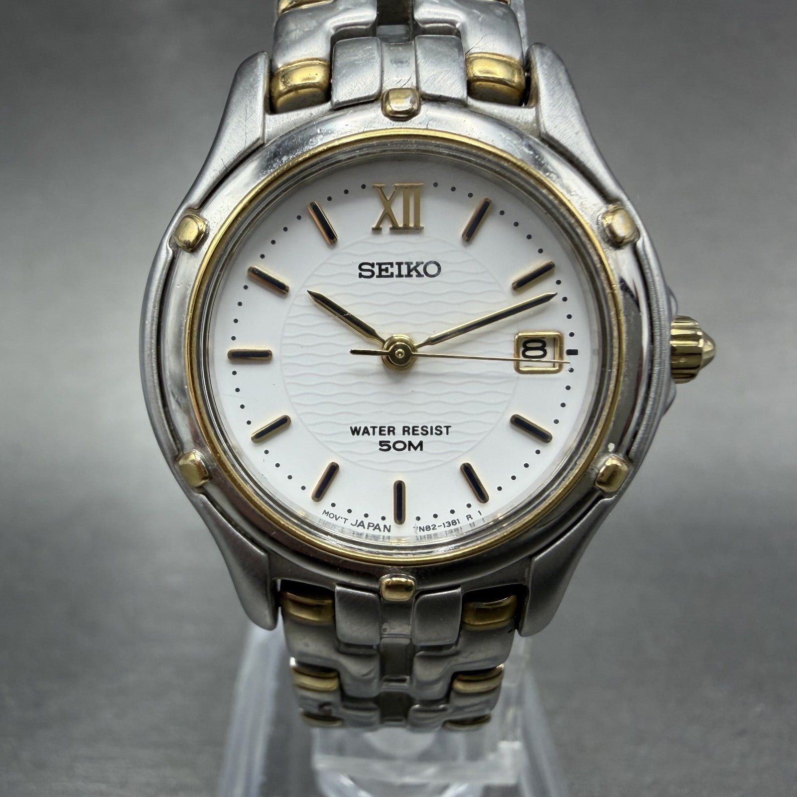 Seiko Watch Women 26mm White Dial Two Tone Date Round 7n82-0599 New Battery JGKP0