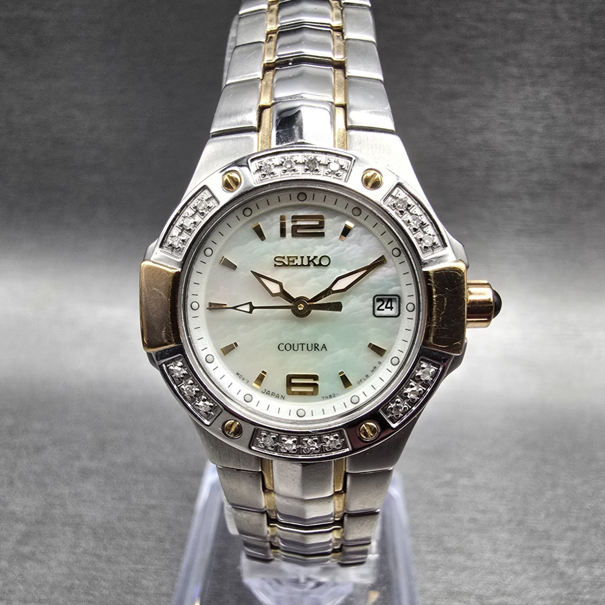 Seiko Coutura Watch Women 26mm MOP Dial Two Tone Date Gemmed 7N82-0CG0 New Batt0