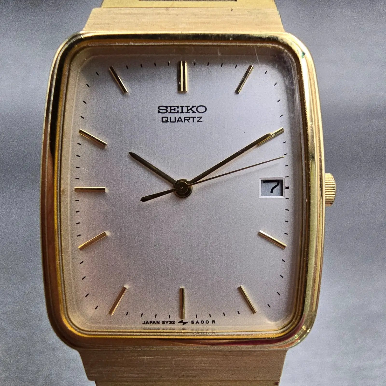 Seiko Watch Men 26mm White Dial Gold Tone Date Rectangle 5Y32-5A09 New Battery1