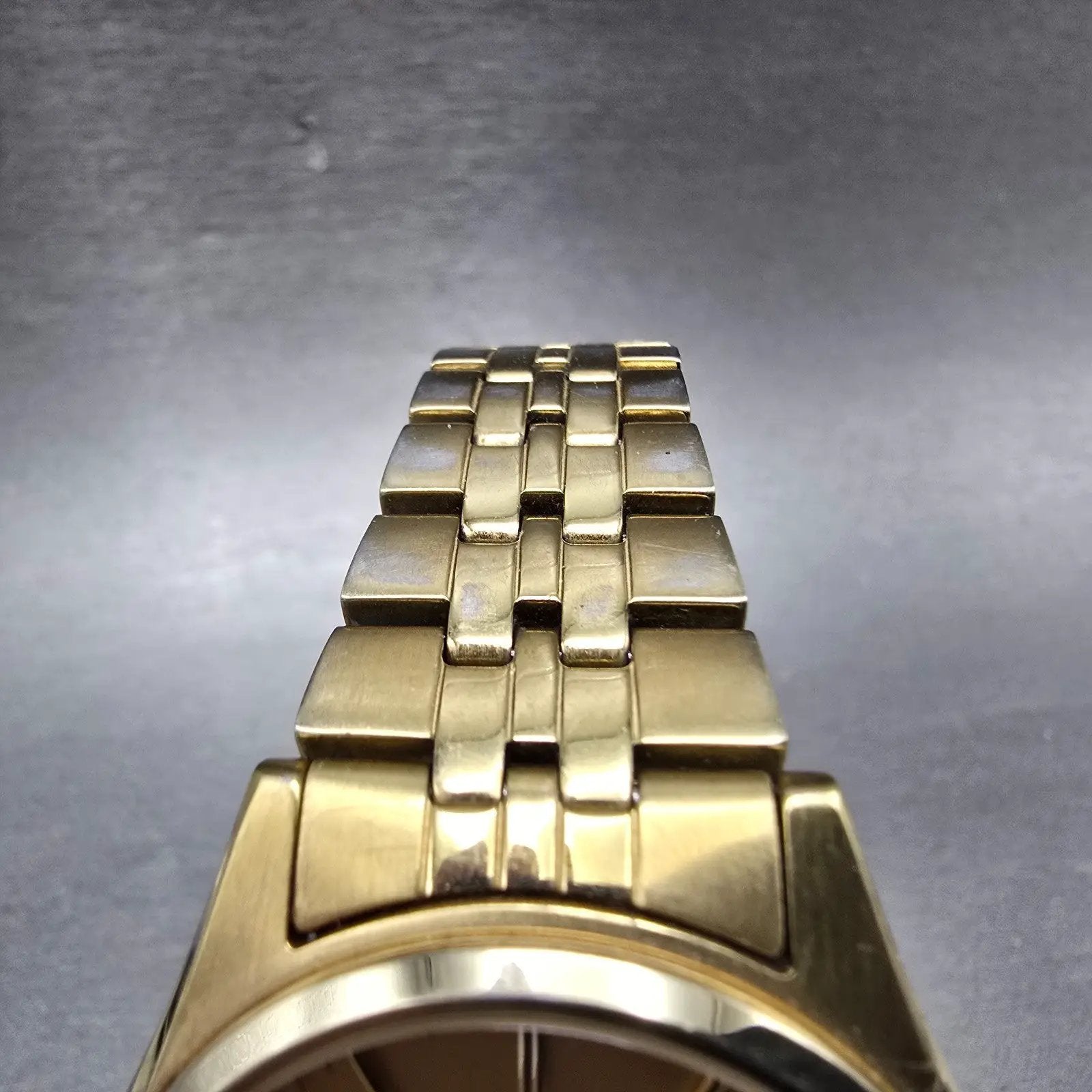 Seiko Solar Watch Men 37mm Champagne Dial Gold Tone Daydate V158-0aa0 Runs NKJWW4