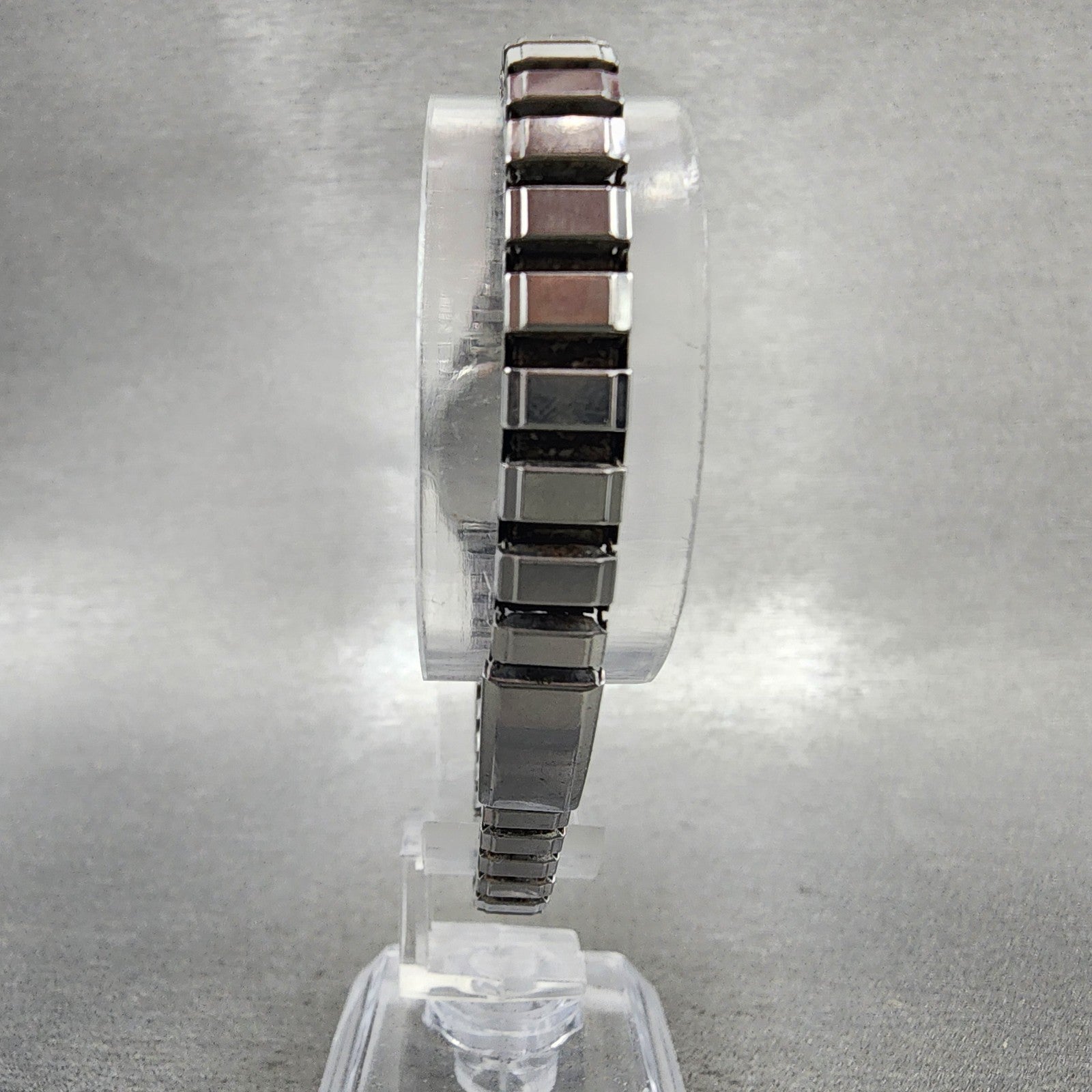 Seiko Watch Women 20mm White Dial Silver Tone Oval 34215019 New Battery VTG7