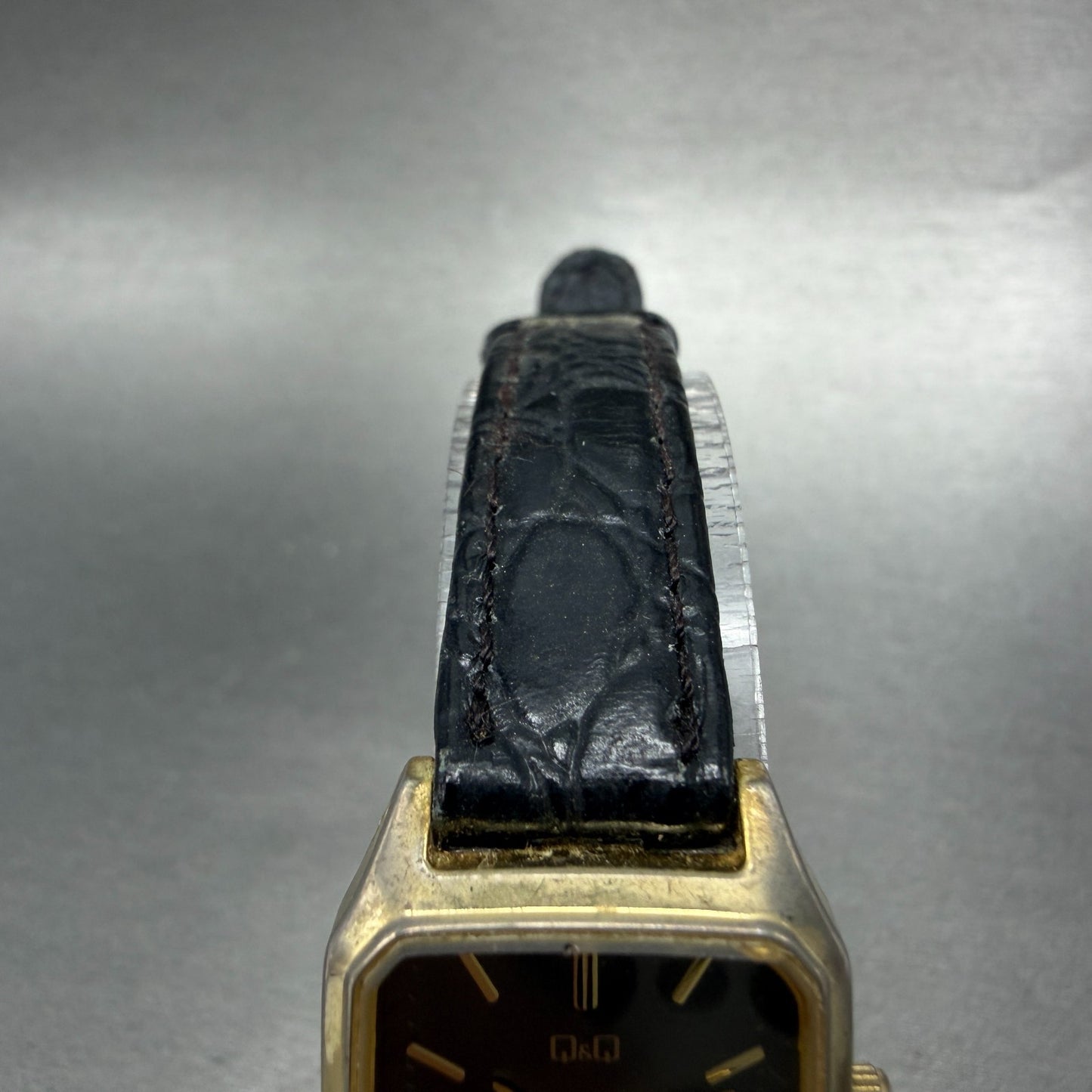 Citizen Q&Q tank Watch Women 21mm Gray Dial Gold Tone Rectangle New Battery4