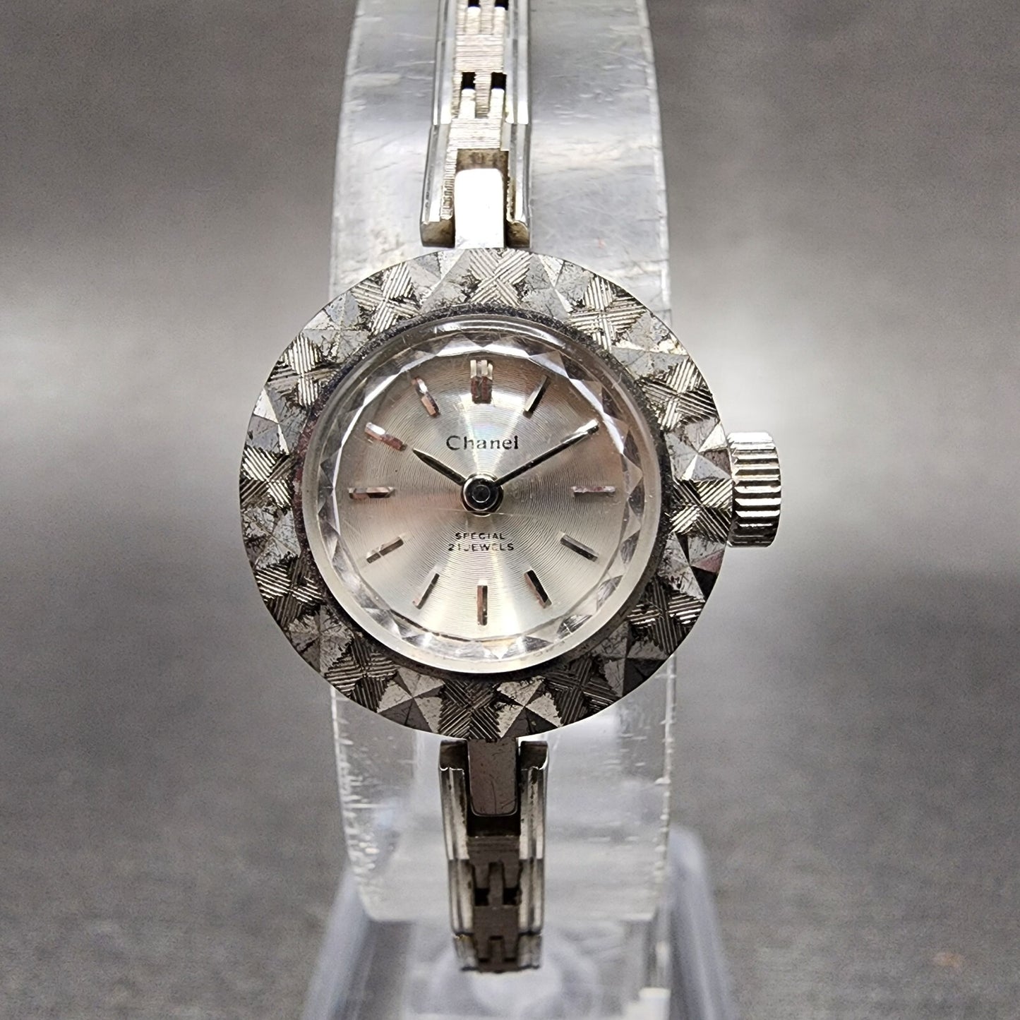 Orient Chanel Watch Women 15mm Silver Dial White Gold Plated Oval Manual Wind0