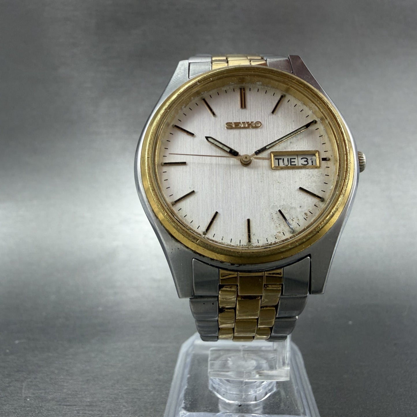 Seiko Watch Men 37mm Silver Dial Two Tone Daydate Round 7N43-9048 New Battery UL5
