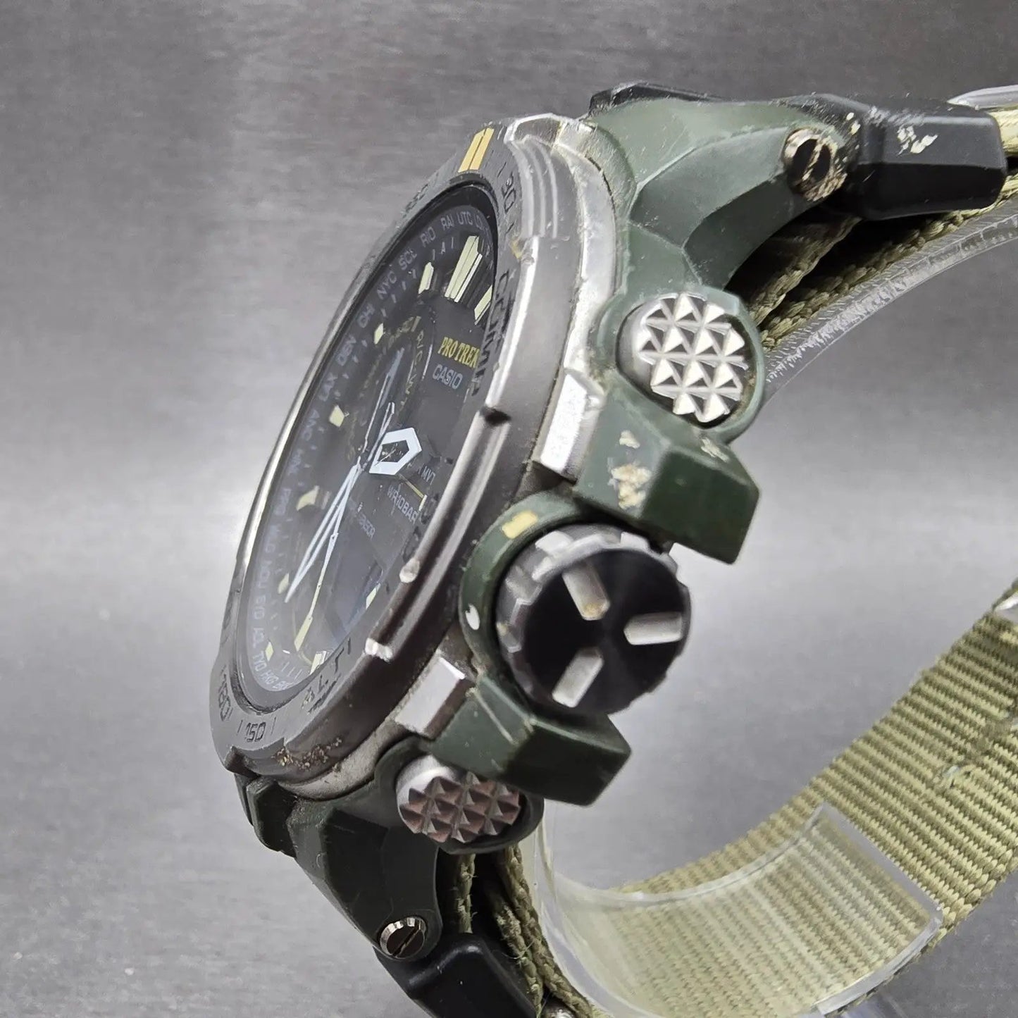 Casio Protrek Watch Men 51mm Gray Dial Green Triple Sensor Solar PRW-6000SG Runs2