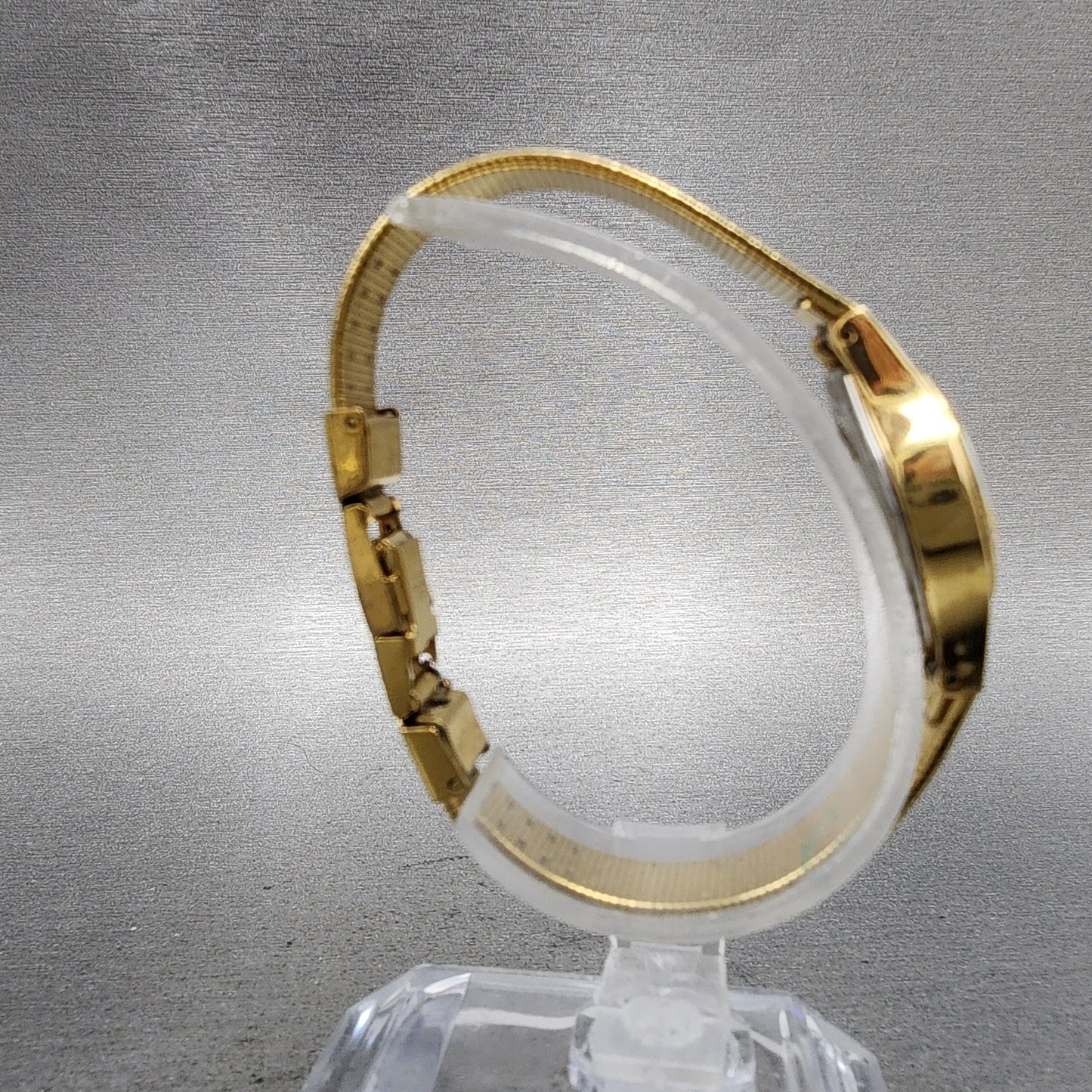 Seiko Watch Women 20mm Champagne Dial Gold Tone Round 8Y210020 New Battery8
