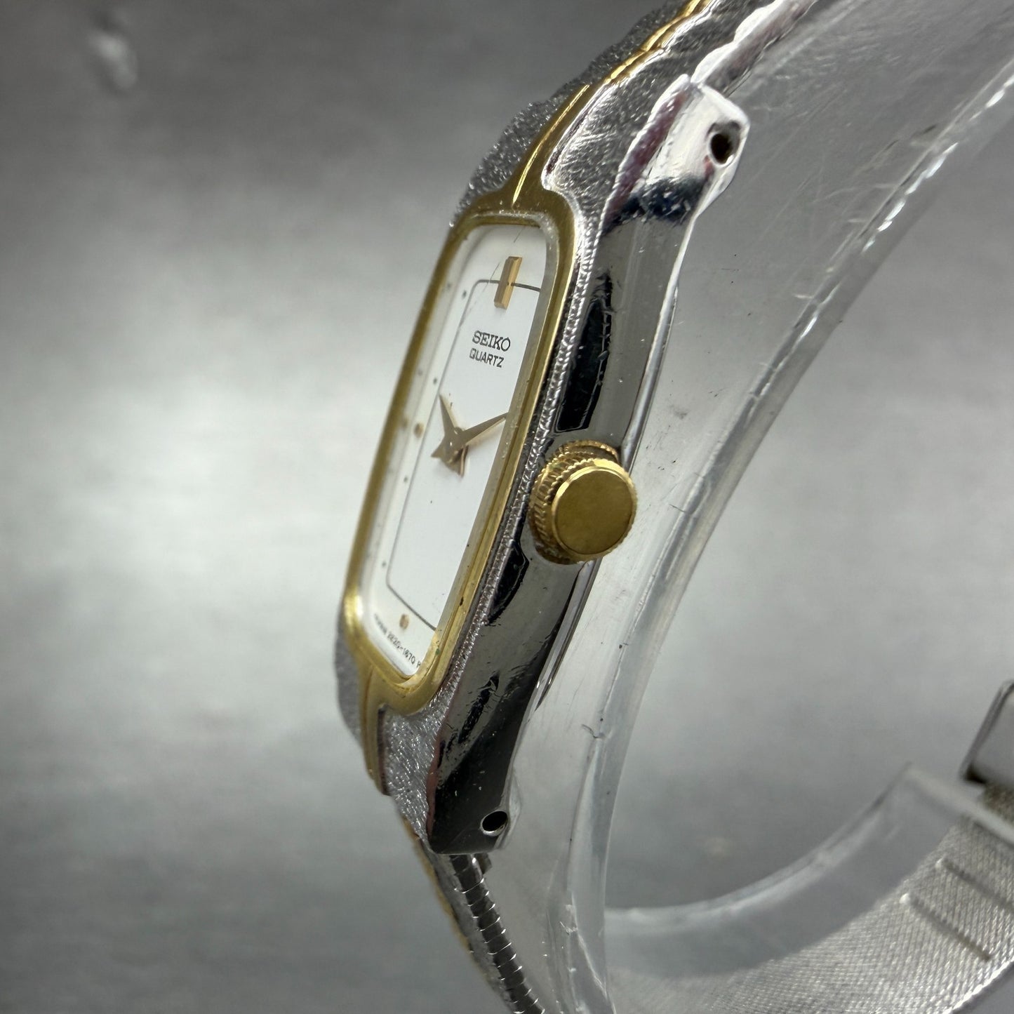 Seiko Tank Watch Women 13mm Gold Dial Gold Tone Rectangle 2E20-6319 New Battery42