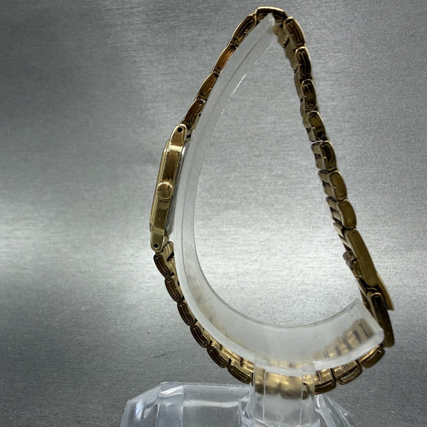 Seiko tank Watch Women 12mm Champagne Dial Gold Tone 2e206389 New Battery6
