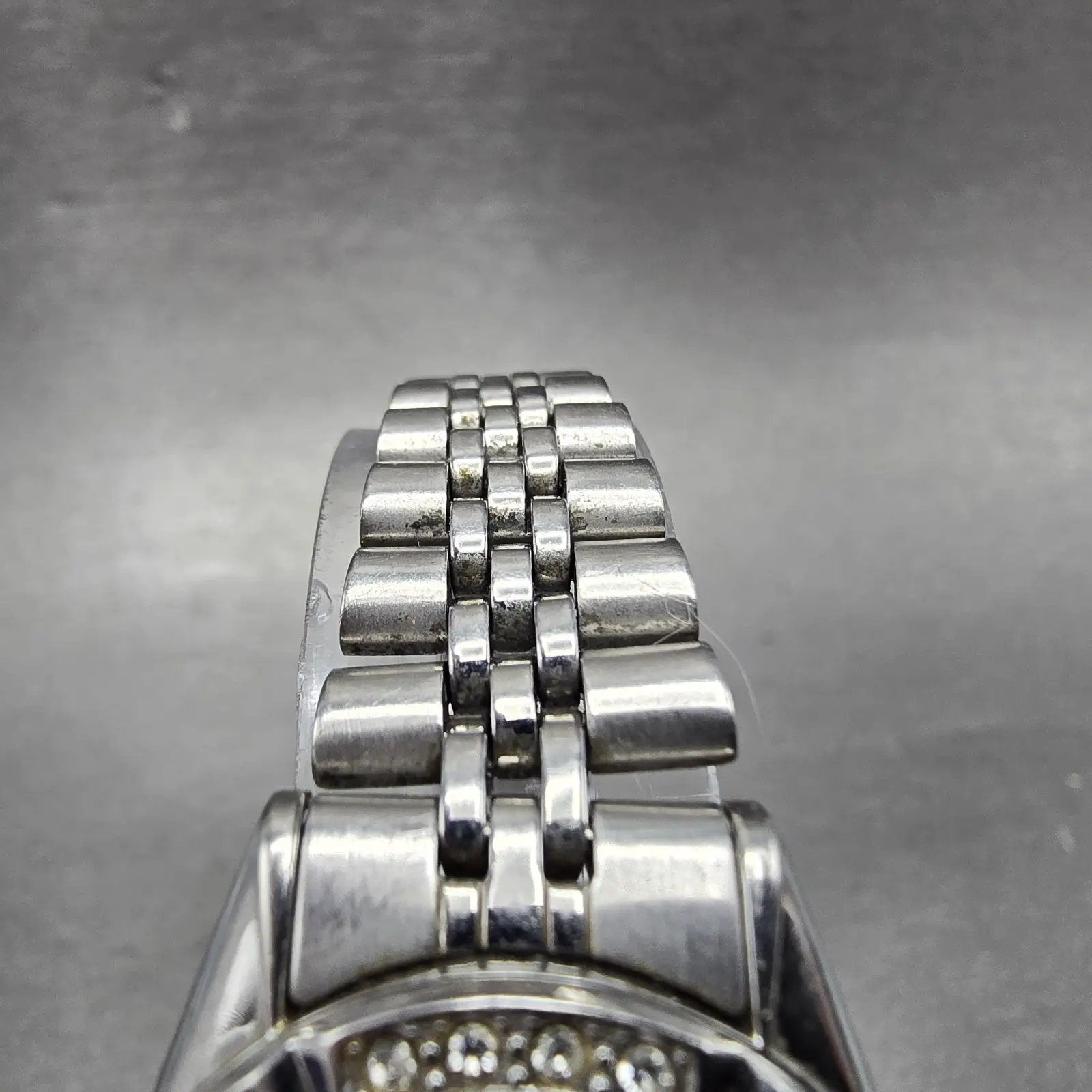 Seiko Solar Watch Women 25mm MOP Dial Silver Tone Round V117-0AN0 PARTS5