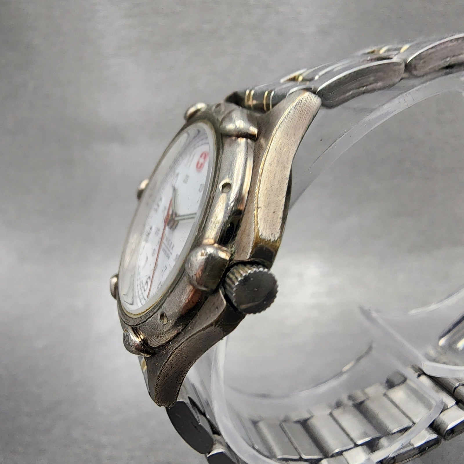 Wenger SAK Design Watch Women 29mm White Dial Steel Date Round New Battery2