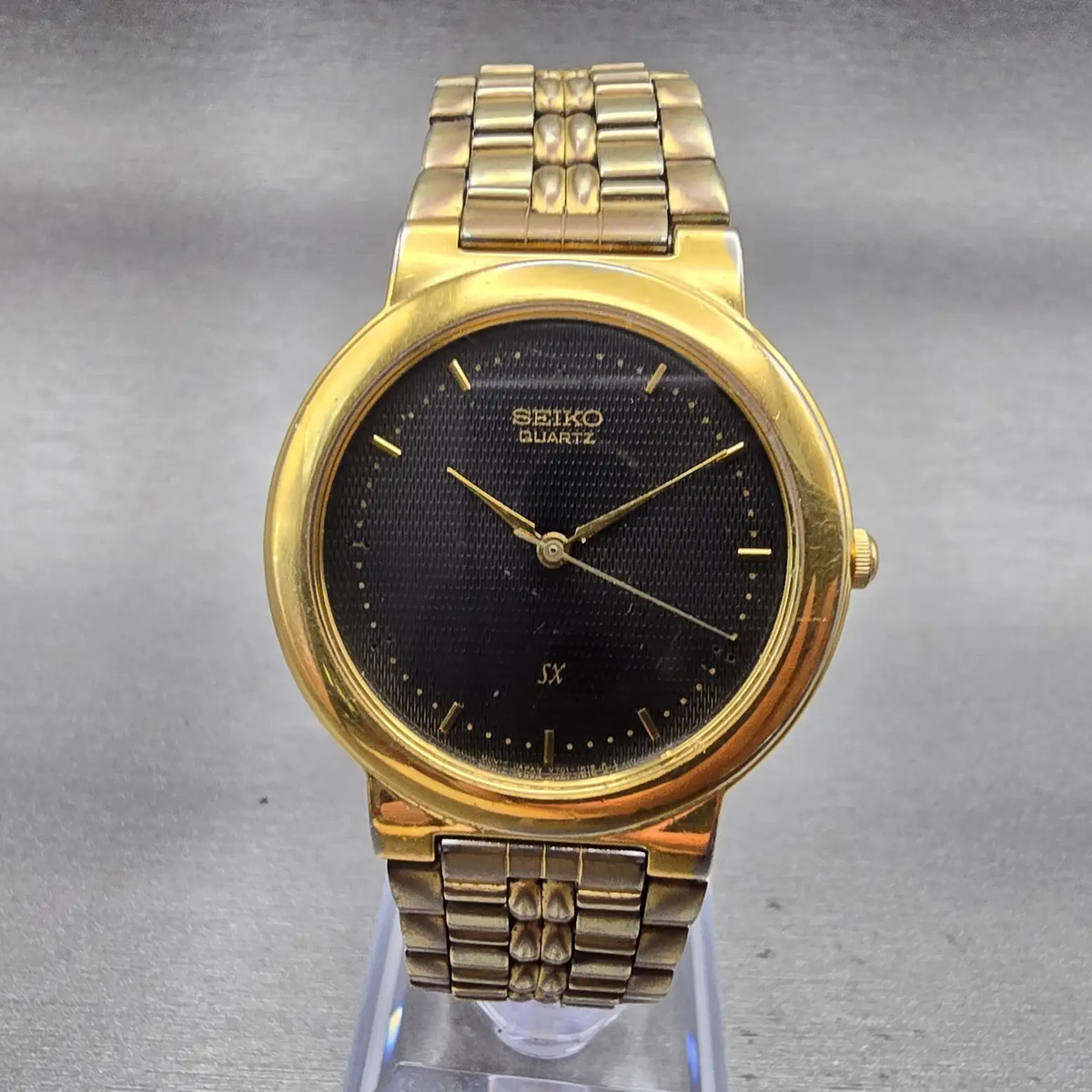 Seiko SX Watch Men 33mm Black Dial Gold Tone Round V701-1K00 New Battery Vintage0