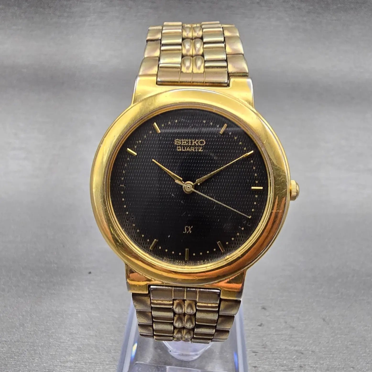 Seiko SX Watch Men 33mm Black Dial Gold Tone Round V701-1K00 New Battery Vintage0