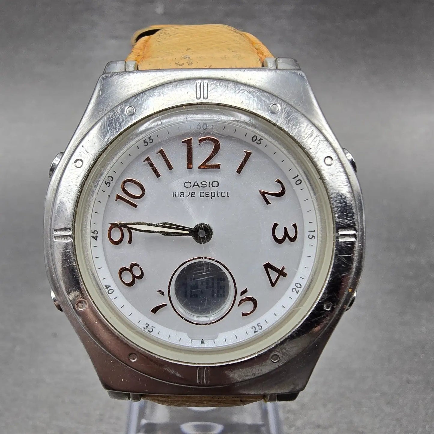 Casio Wave Ceptor Watch Women 35mm White Dial Silver Tone Analog Digital Works P0