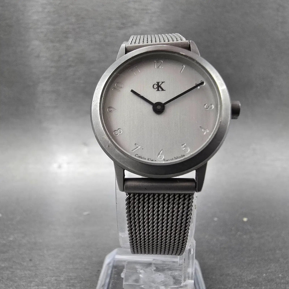 Calvin Klein Watch Women 28mm Silver Dial Steel Round K1313 Mesh Band New Batt5