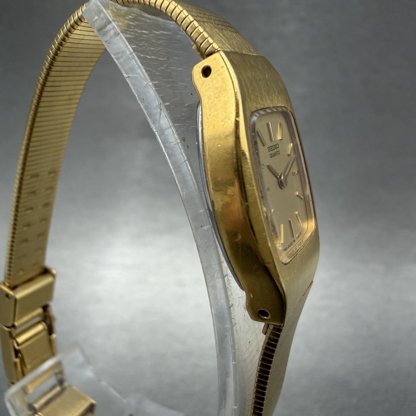Seiko Watch Women 16mm Gold Dial Gold Tone 2C205559 Tonneau VTG New Battery3