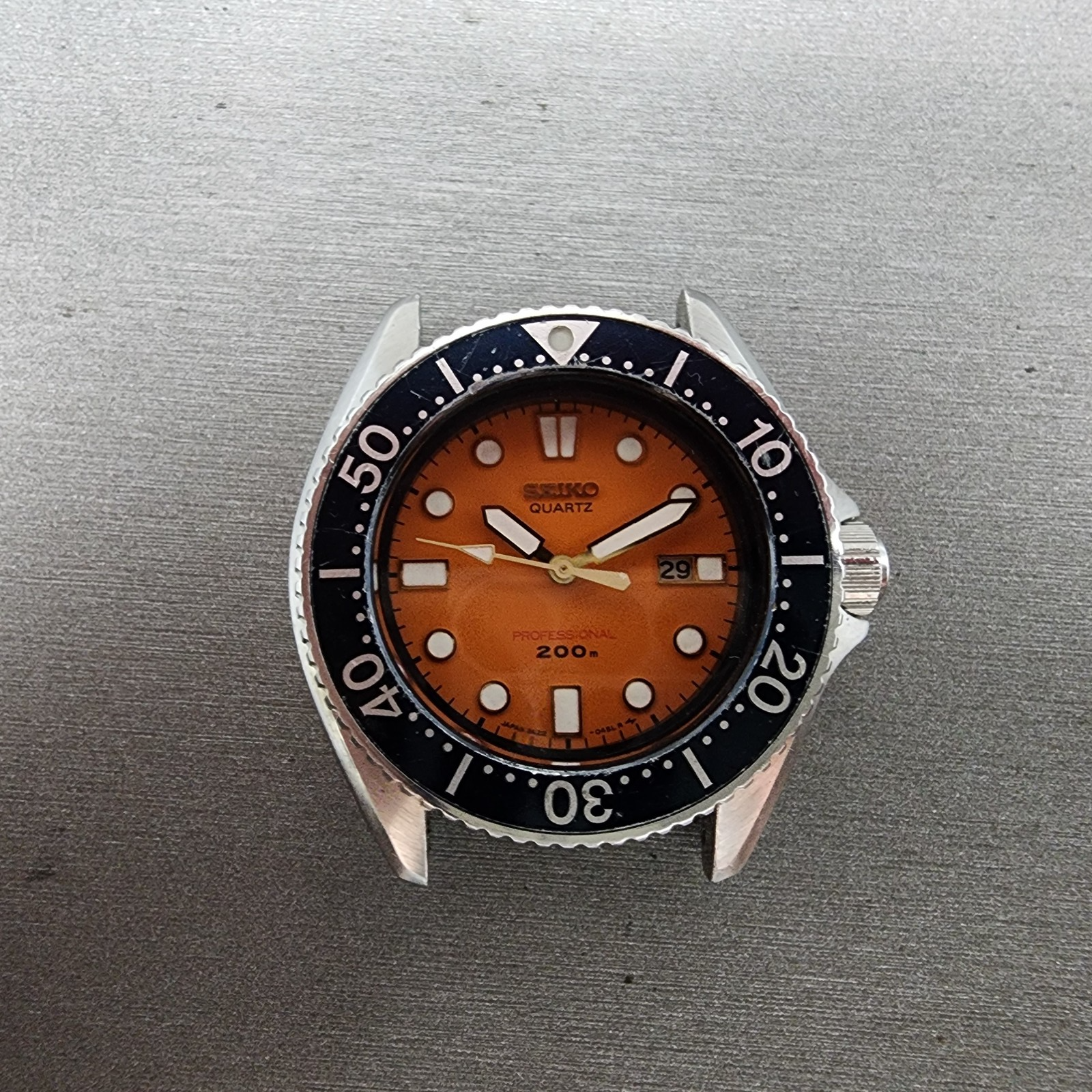 Seiko Professional 200m Diver Watch Women 34mm Orange Dial Silver Tone NewBat0