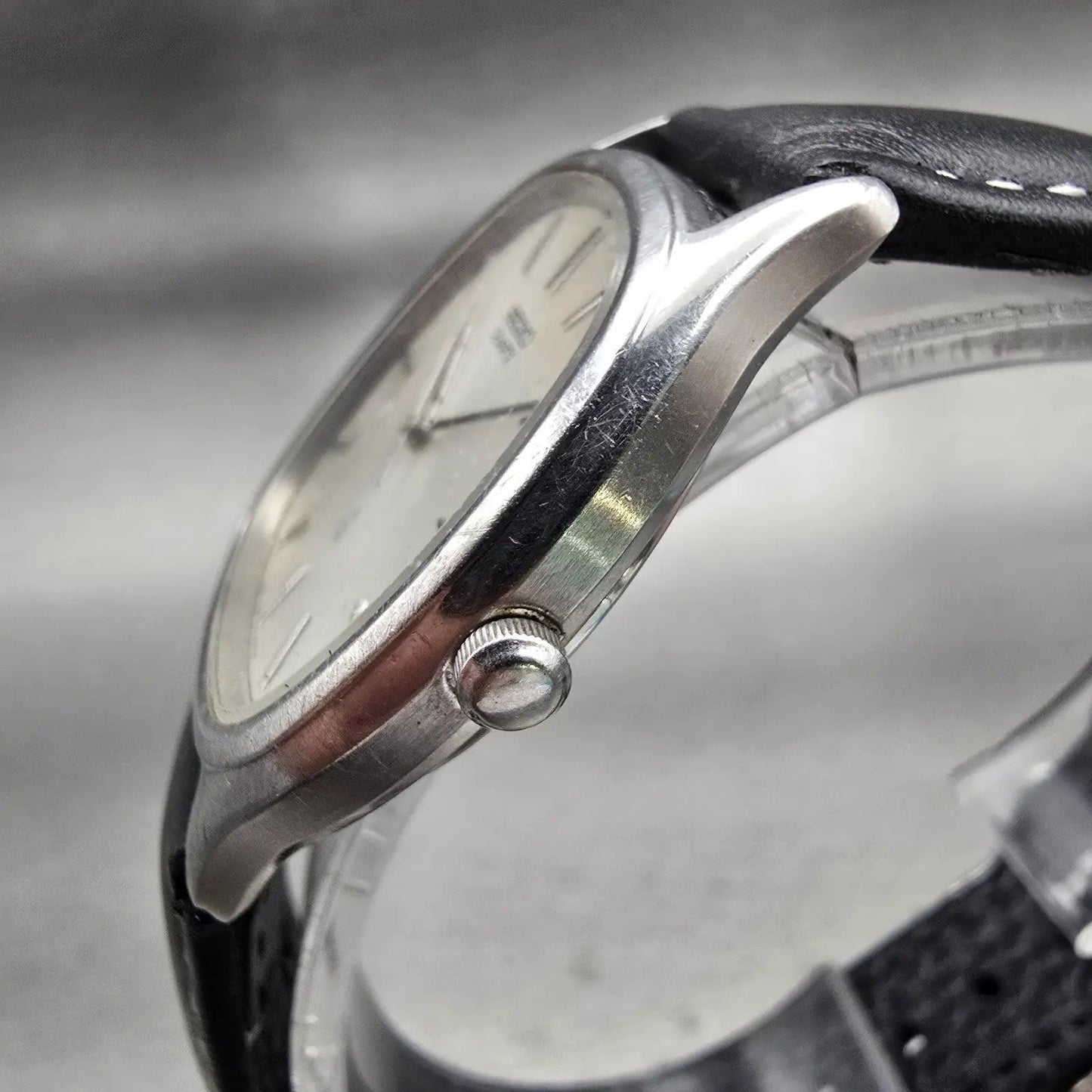 Seiko Watch Men 33mm Silver Dial Silver Tone Rectangle 5931-5330 New Battery VTG2