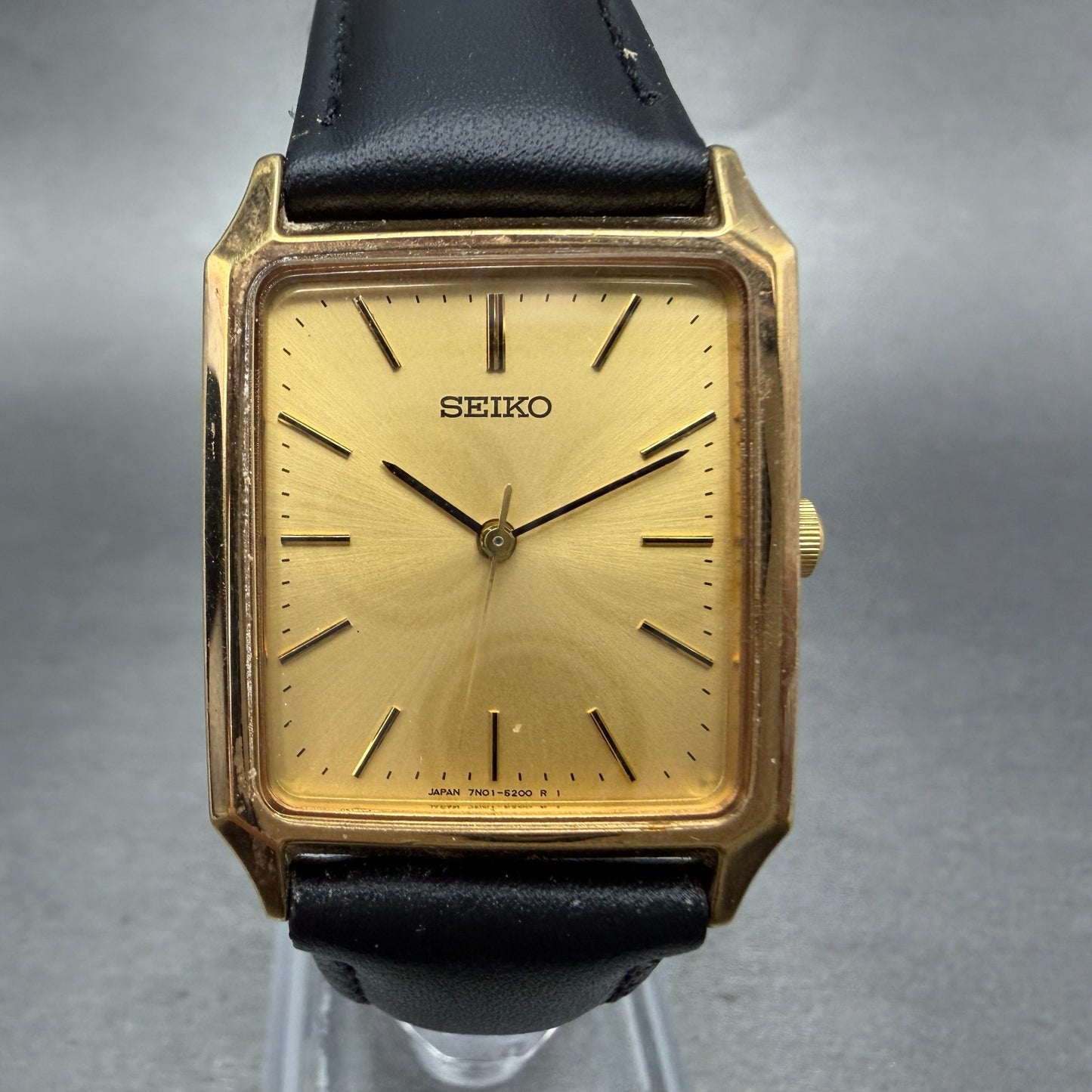 Seiko Tank Watch Men 25mm Champagne Dial Gold Tone 7N01-5180 New Battery Vintage0