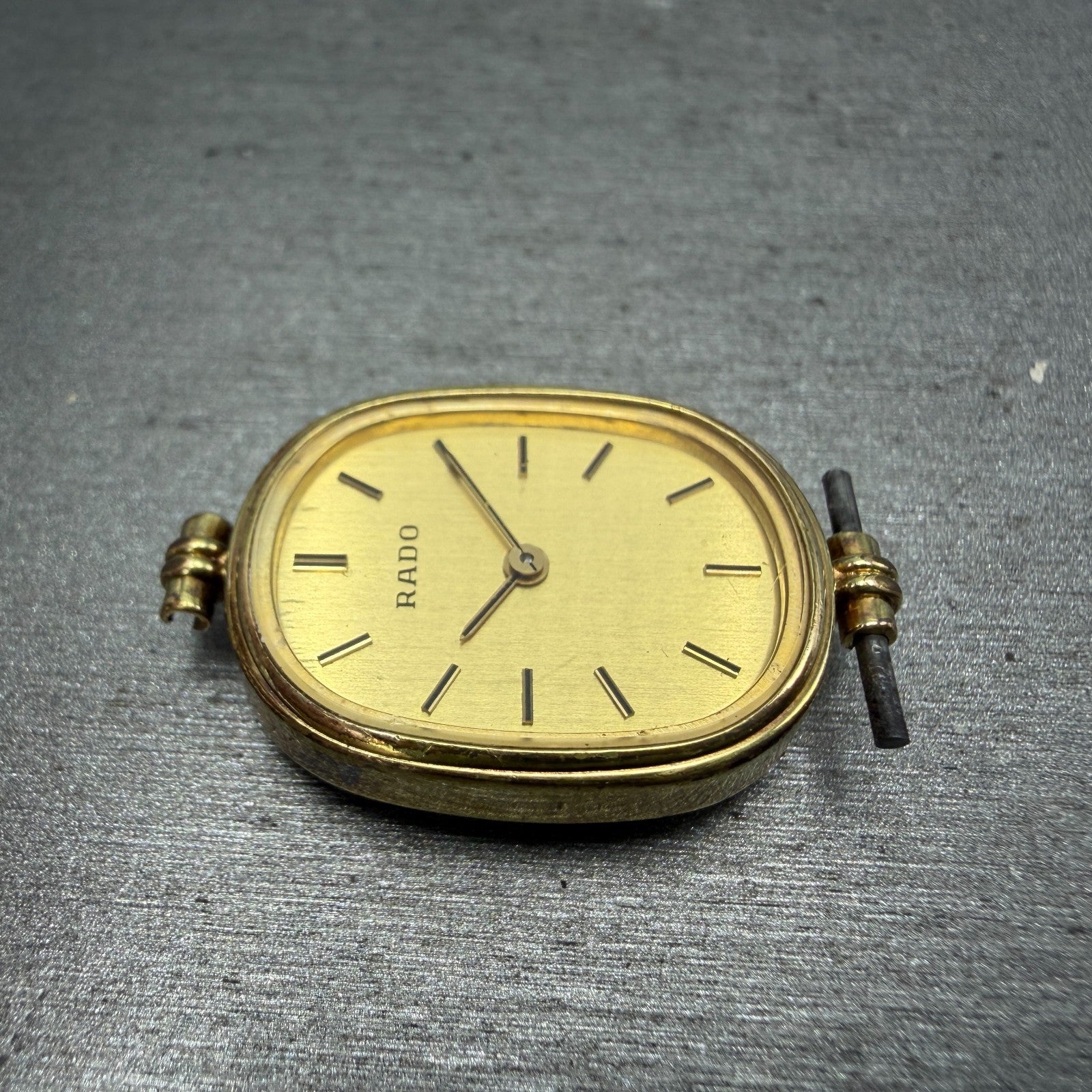 Rado Watch Women 20mm Gold Dial Gold Tone Oval Manual Wind Runs 332.7743.24