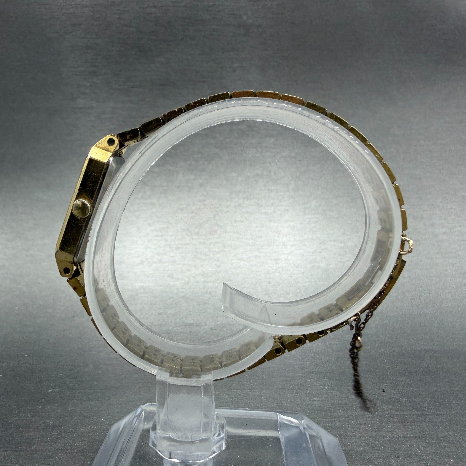 Seiko Watch Women 12mm Champagne Dial Gold Tone 1320-5029 New Battery Vintage 786