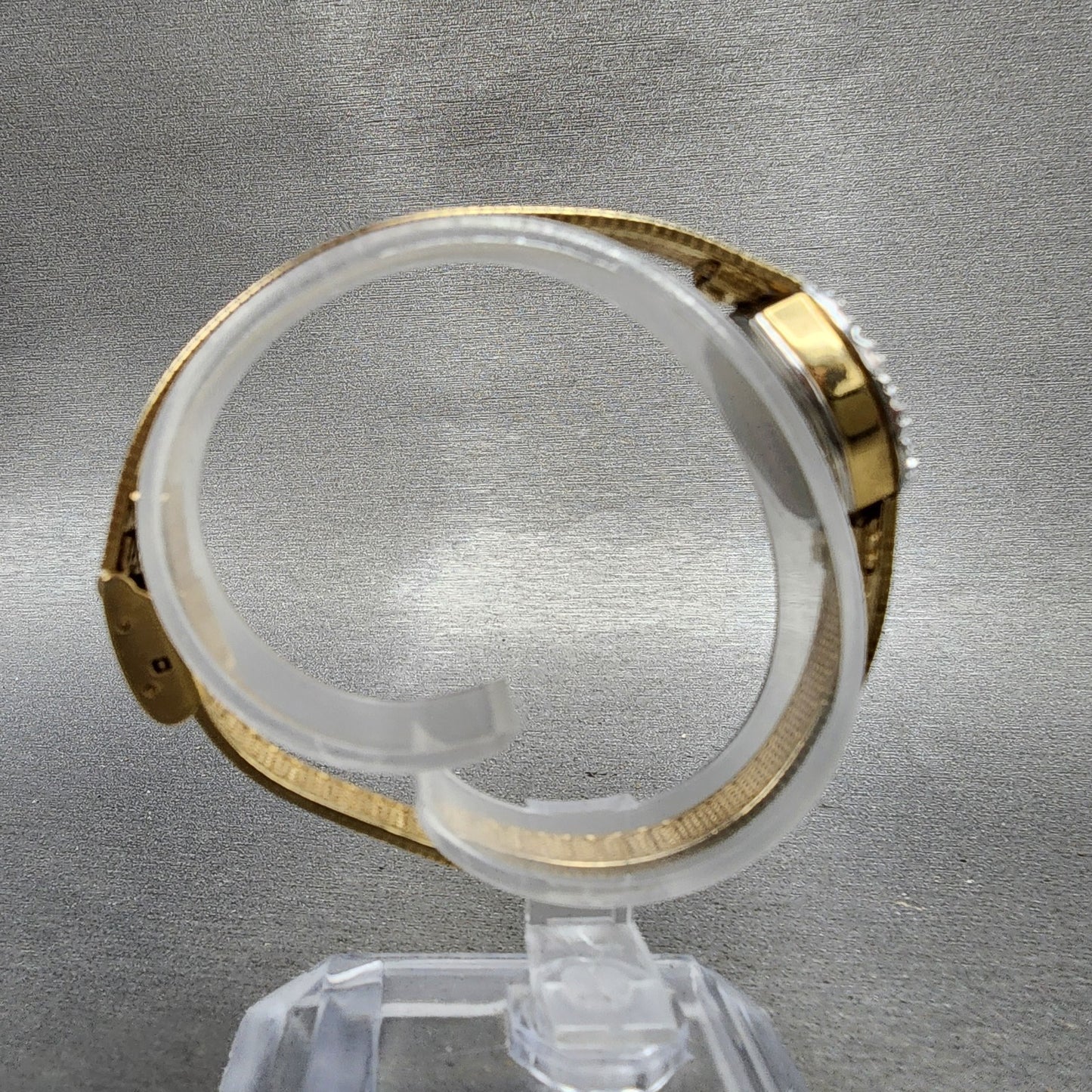 Gruen Watch Women 16mm Gold Dial Gold Tone Oval Diamond Bezel New Battery8