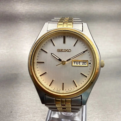 Seiko Watch Men 37mm Silver Dial Two Tone Daydate Round 7N43-9048 New Battery0