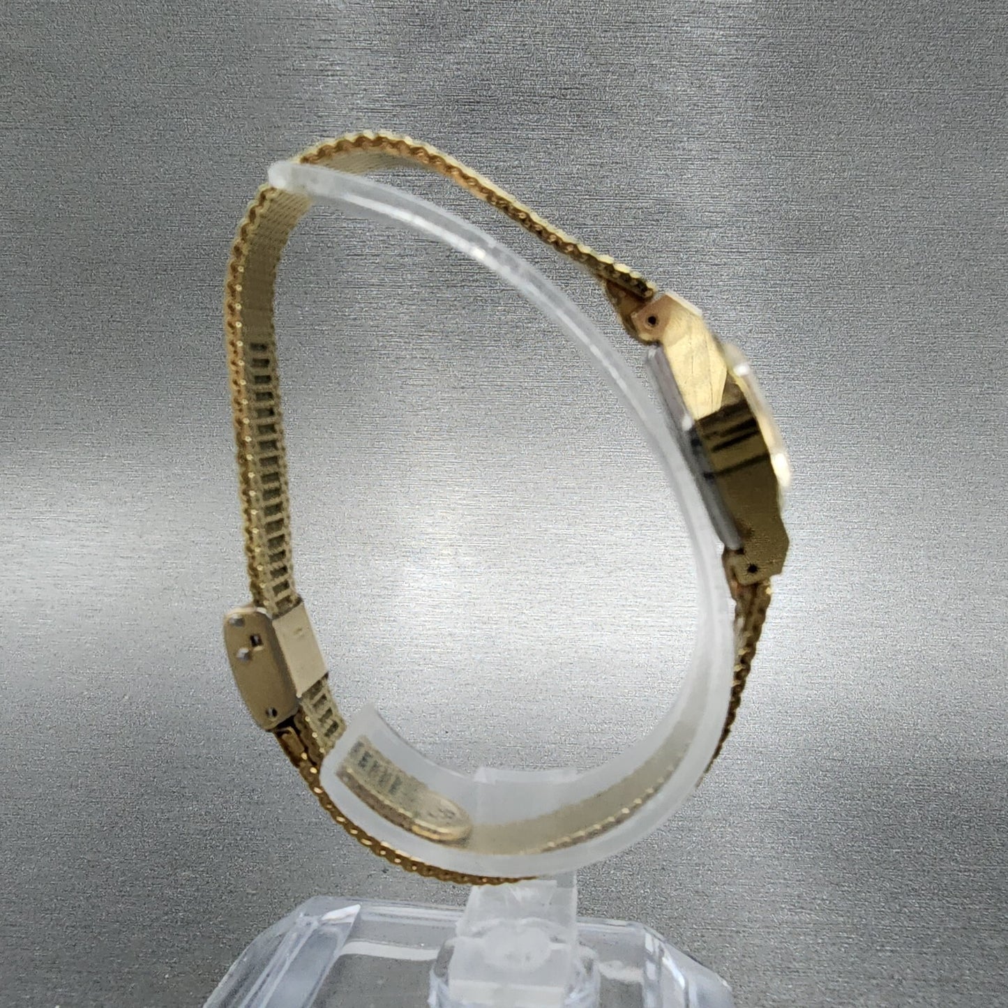 Bulova Watch Women 15mm Gold Dial Gold Tone Round Manual Wind Runs Vintage P09