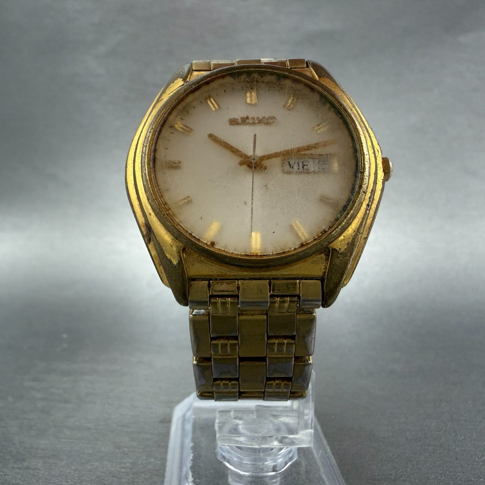 Seiko Watch Men 37mm White Dial Gold Tone Daydate V743-8069 New Battery5